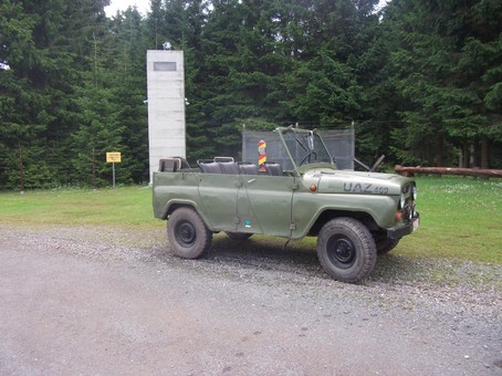 Erlebnis- / Geschenkgutschein Mitfahren im Militär Jeep UAZ